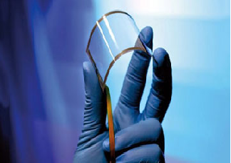 透明导电膜是通过物理或化学镀膜方法均匀制备出的一层透明的导电薄膜