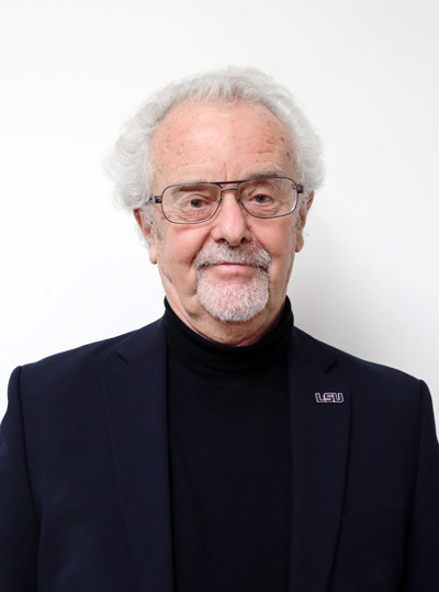 一    厄尔    沃德    普拉默 ( earl ward plummer  美国)