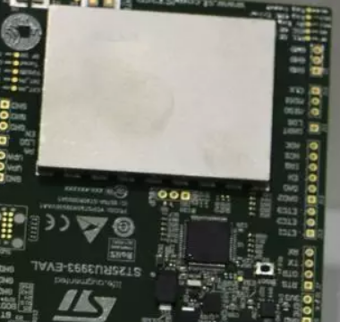 克服这四大技术难题，借助硅光芯片亦可弯道超车