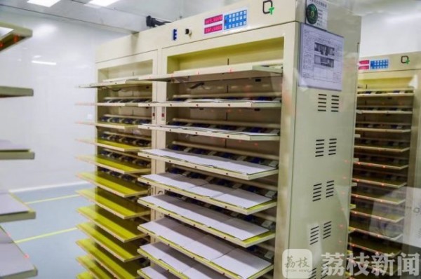 cdv-yuntonglian_QMTNRK_YUNSHI_P00070605_F9246B0AC4C44E45BAC4B833C2D82921.jpg