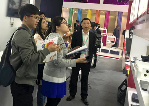 聚赛龙股份公司携团队及系列新材料亮相CHINAPLAS2018国际橡塑展