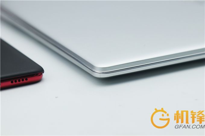 华为MateBook 13笔记本评测：HUAWEI Share等黑科技带来新体验