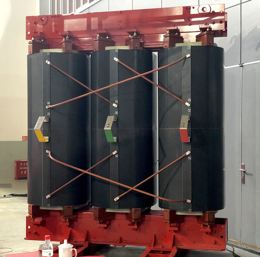图片说明:35kv干式非晶合金牵引整流变压器