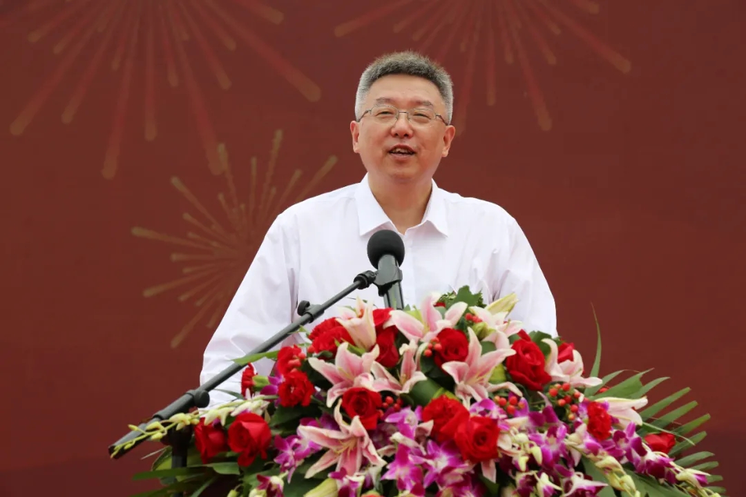 有限公司开工典礼启东市委书记李玲,市委副书记,市长杨中坚等政府领导